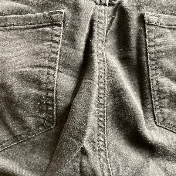 Slightly faded black jeggings - Picture 7 of 7